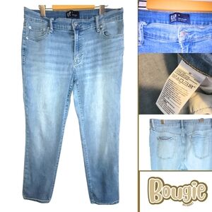 GAP Girlfriend Jeans Size 30 Relaxed Fit